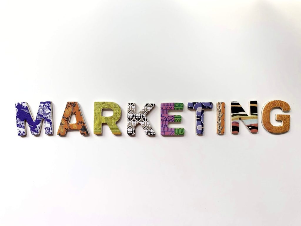 découvrez comment une stratégie de marketing entrant (inward marketing) peut attirer et engager vos clients grâce à des contenus pertinents et ciblés.