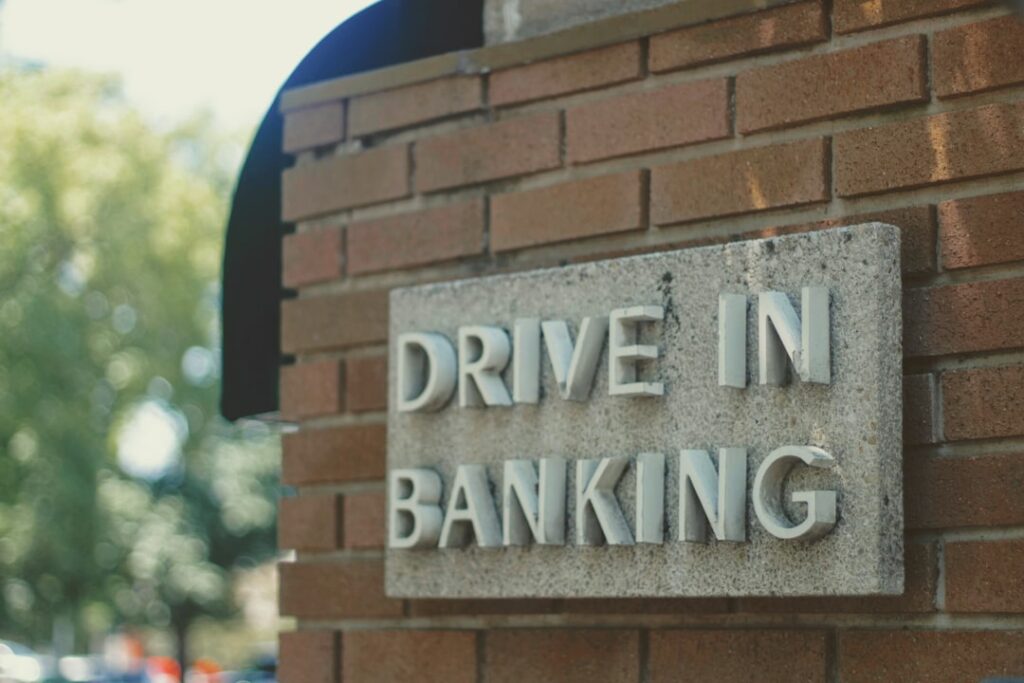 découvrez nos services de banque privée personnalisés, offrant gestion de patrimoine, conseils financiers sur mesure et solutions exclusives pour répondre à vos besoins spécifiques.