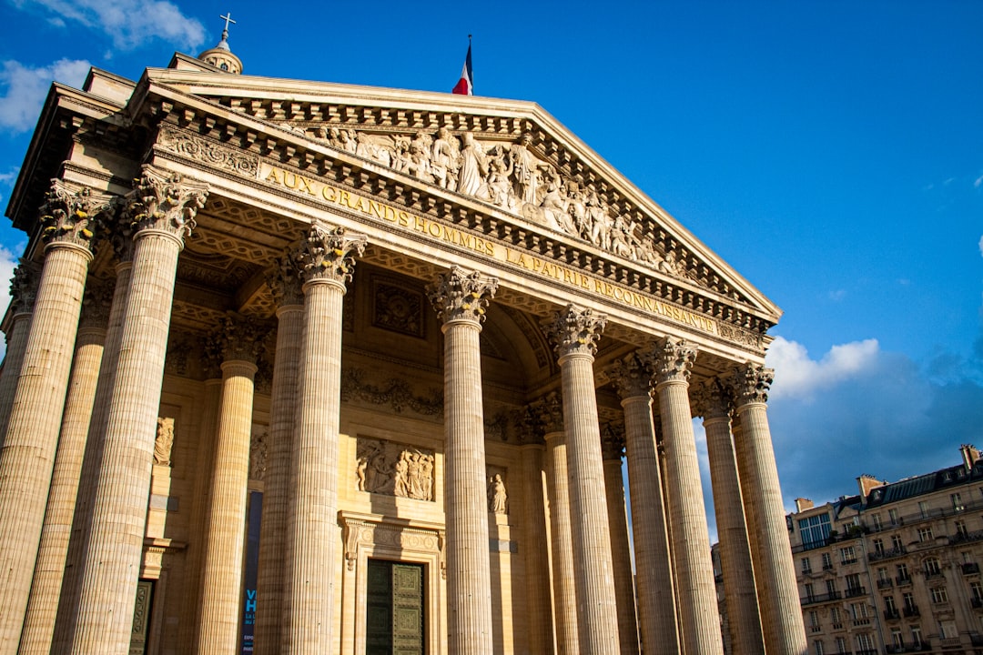 découvrez le fonctionnement de la banque islamique en france, ses principes conformes à la finance islamique et son impact sur le paysage bancaire français.